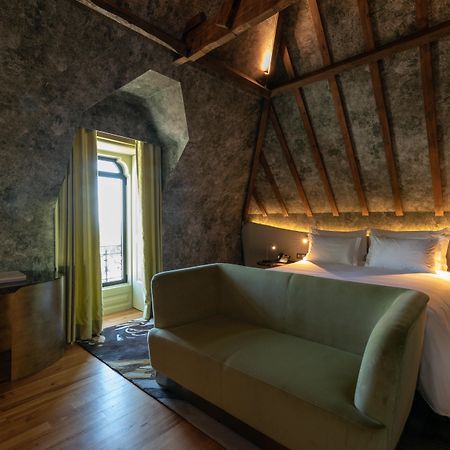 Vila Foz Hotel & Spa - Member Of Design Hotels OOporto Esterno foto The 17th-century attic suite