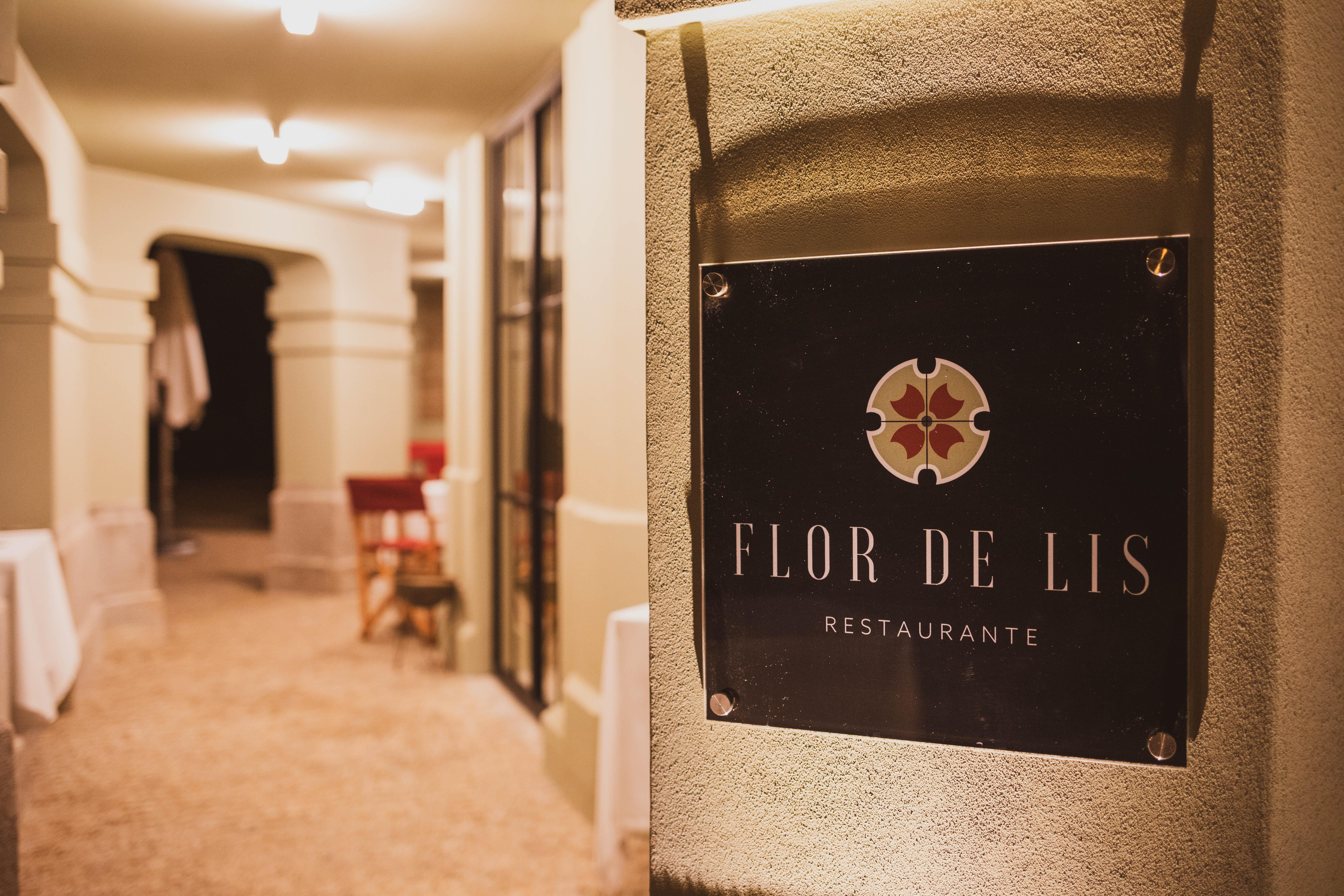 Vila Foz Hotel & Spa - Member Of Design Hotels OOporto Esterno foto Restaurant entrance
