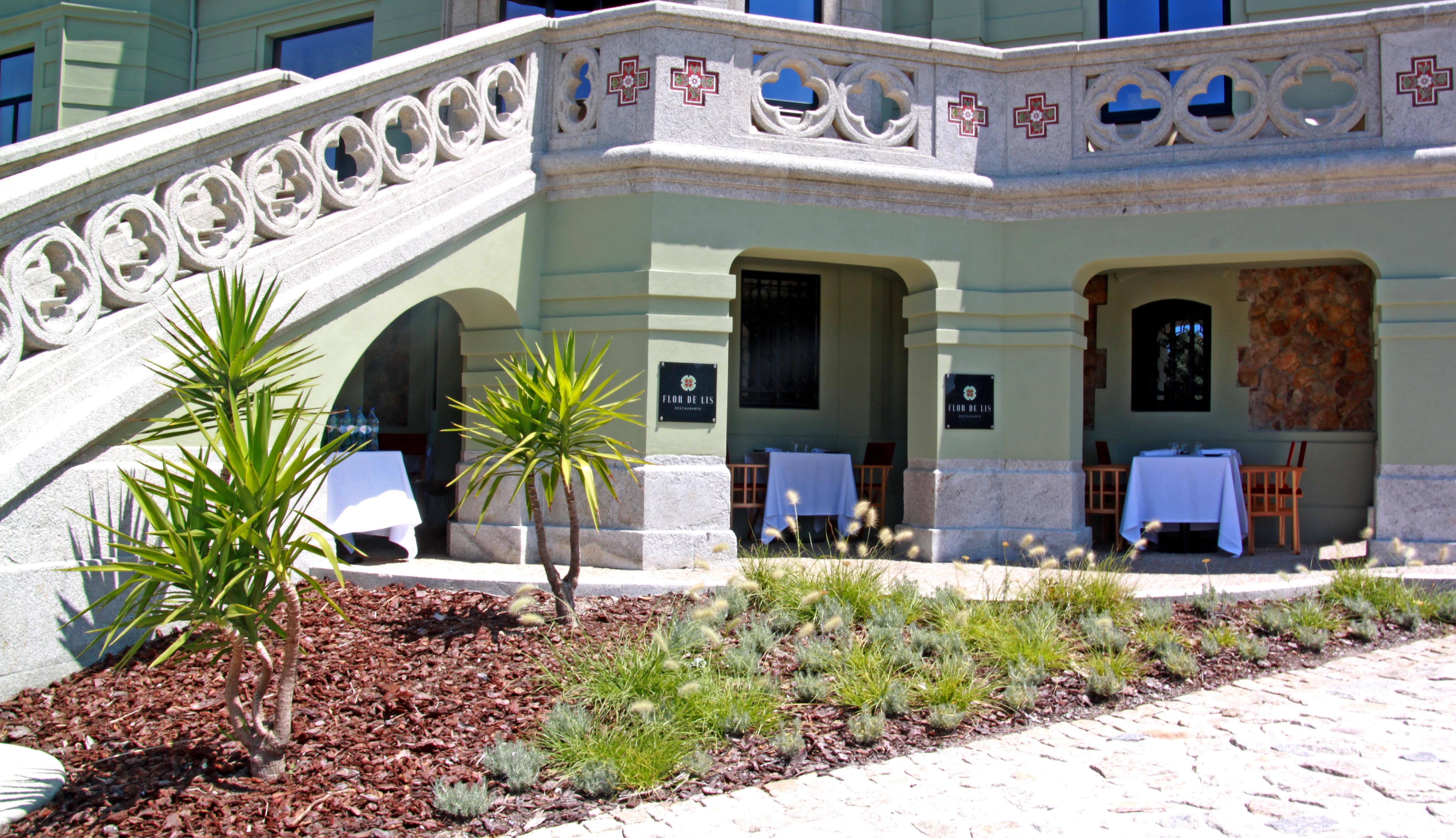 Vila Foz Hotel & Spa - Member Of Design Hotels OOporto Esterno foto The exterior of the restaurant